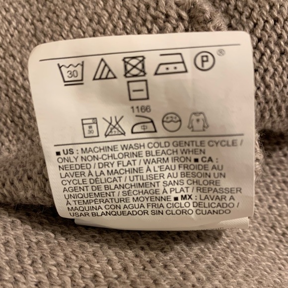 Old Navy Turleneck Poncho Sweater Size M-L - Picture 5 of 5